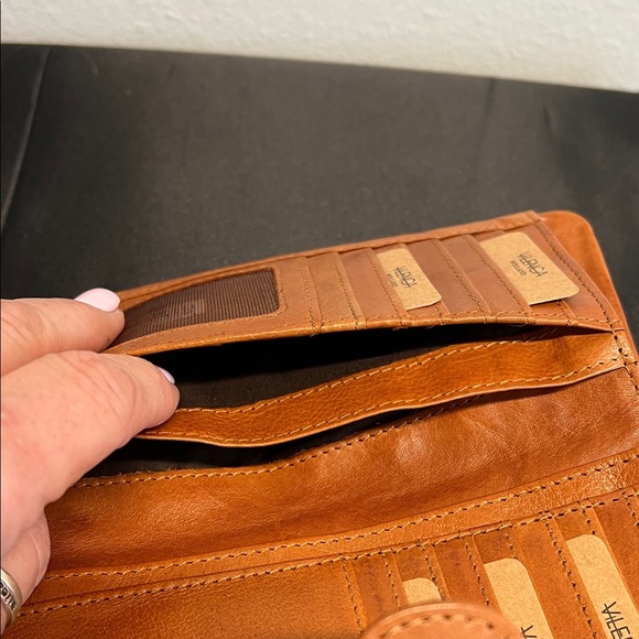 Vilenca Holland | Cognac Leather Wallet - Picture 13 of 14